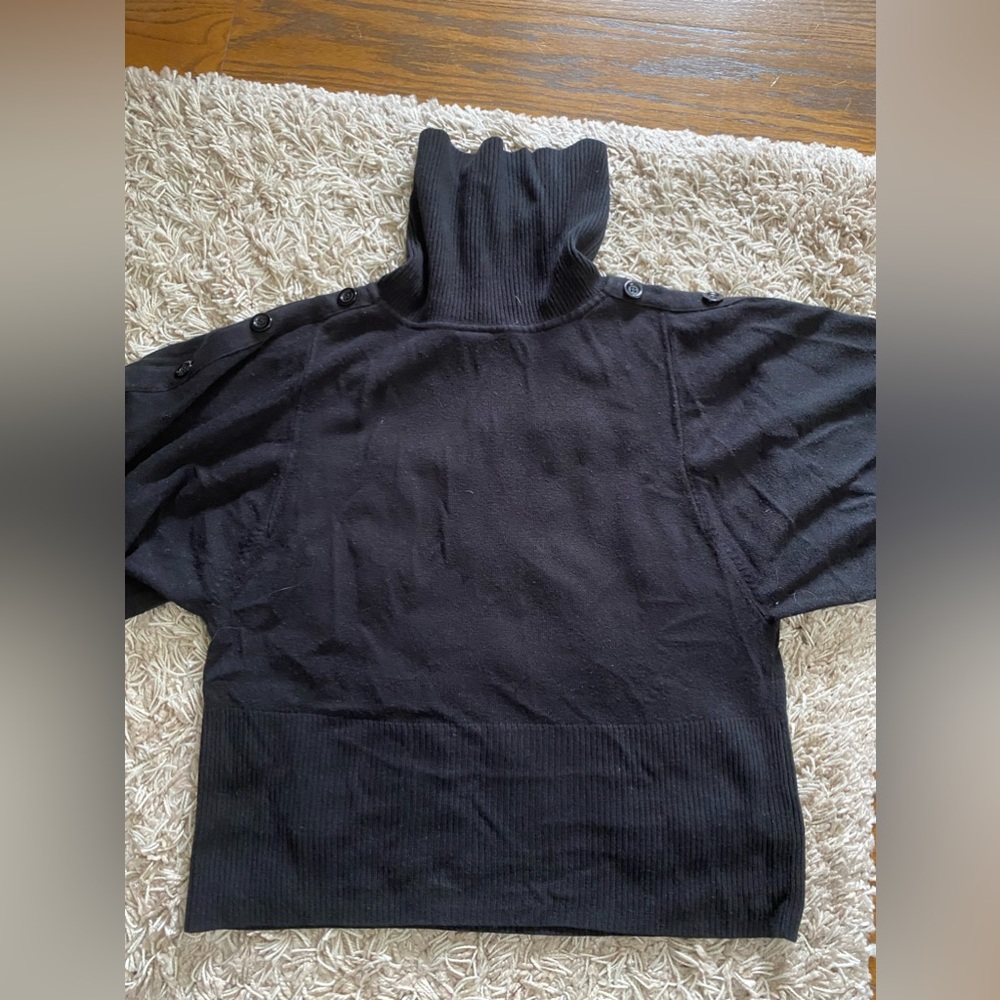 Gorgeous, boxy turtleneck/Cowl sweater. Three-quarter Dolman sleeves. Soft.